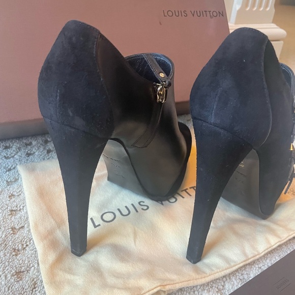 Louis Vuitton high heeled booties - Picture 8 of 12